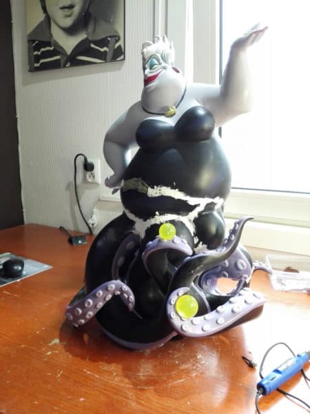 Ursula tijdens reparatie